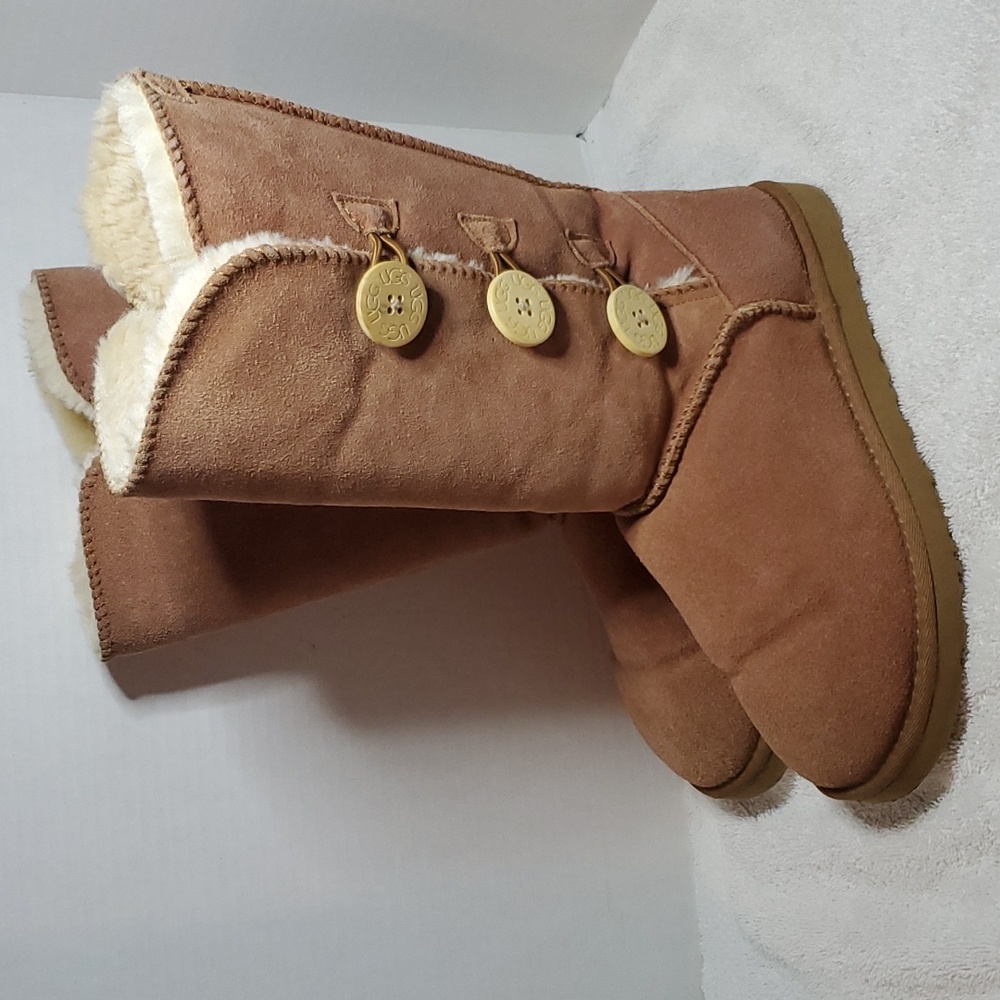 Ugg Bailey triple button tall boots!